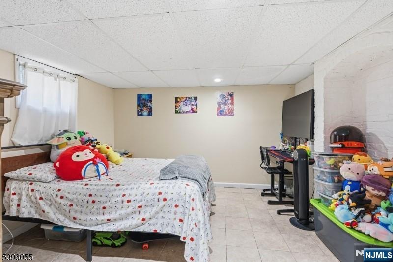 106 W Gibbons Street