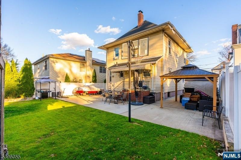 106 W Gibbons Street