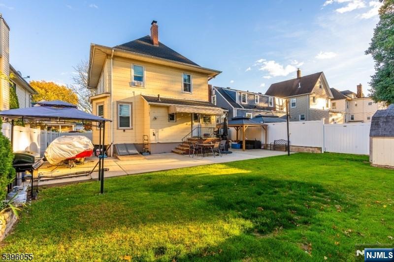 106 W Gibbons Street