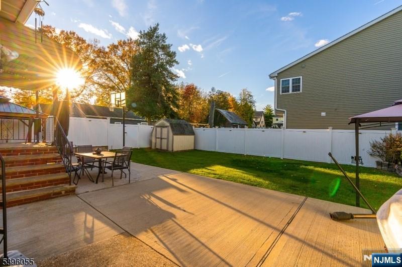 106 W Gibbons Street