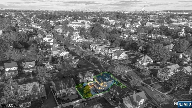 106 W Gibbons Street