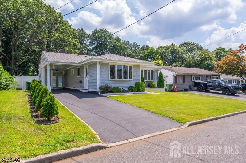 40 Buttonwood Drive