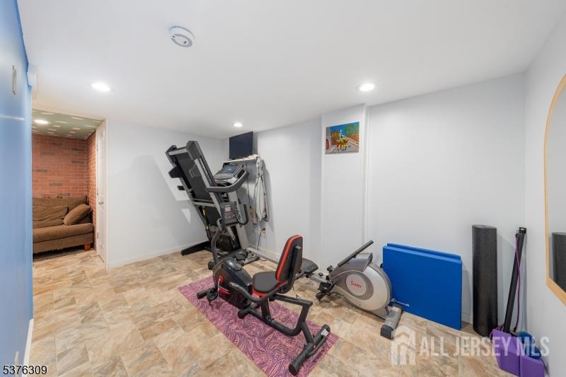 40 Buttonwood Drive