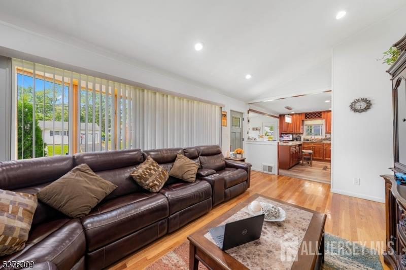 40 Buttonwood Drive