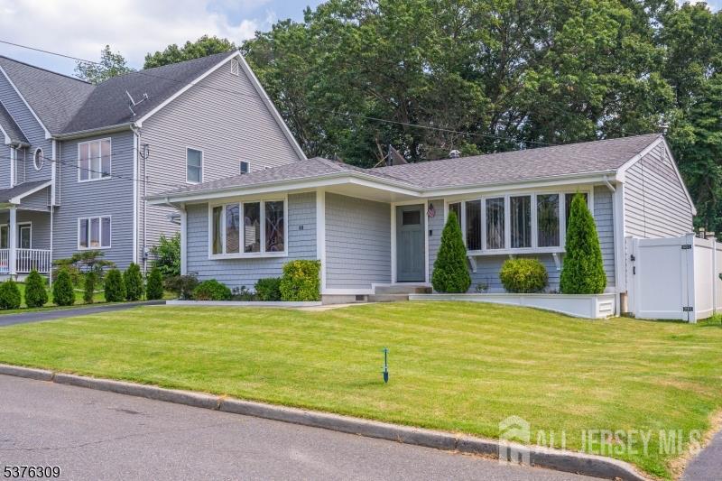 40 Buttonwood Drive