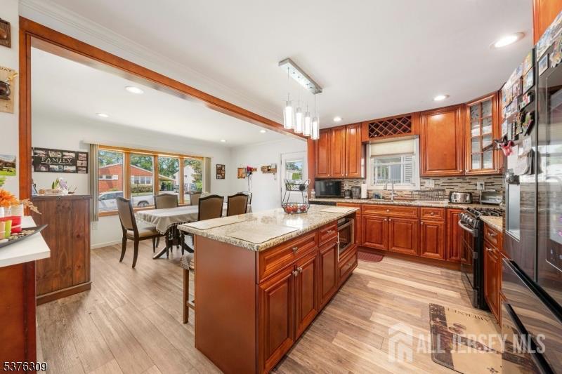 40 Buttonwood Drive