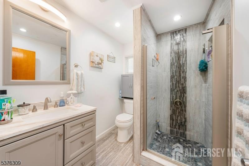 40 Buttonwood Drive