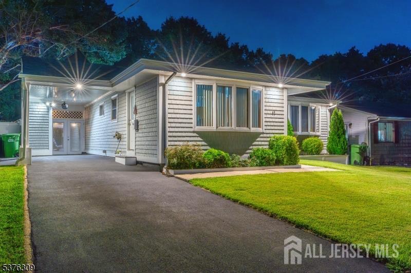 40 Buttonwood Drive
