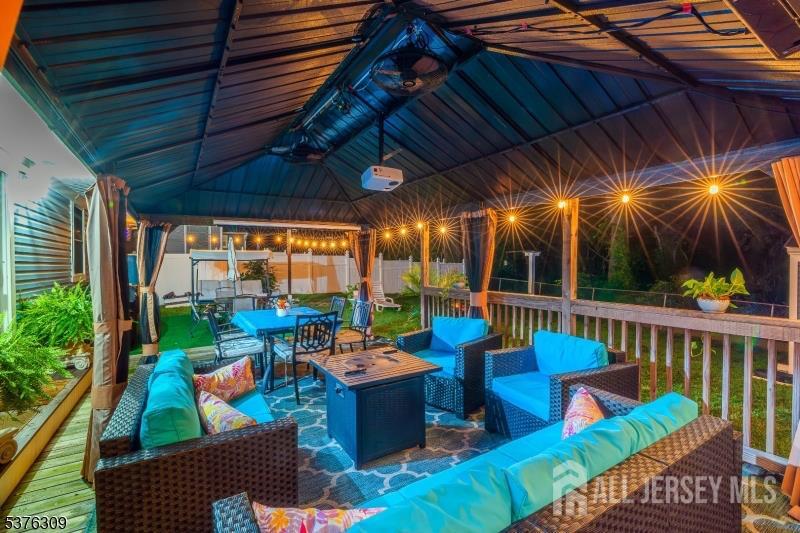 40 Buttonwood Drive