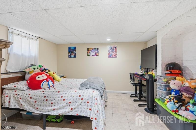 106 W Gibbons Street W