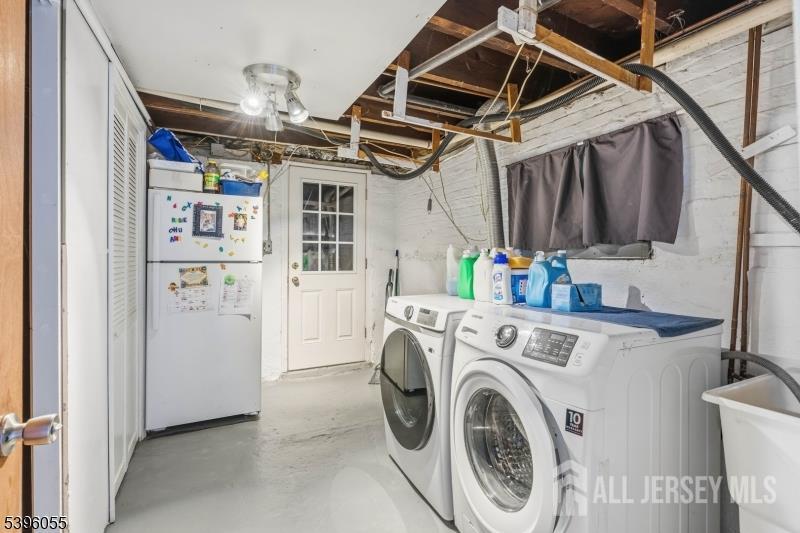 106 W Gibbons Street W