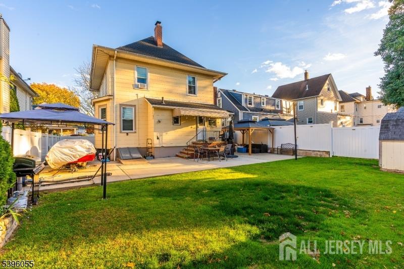 106 W Gibbons Street W