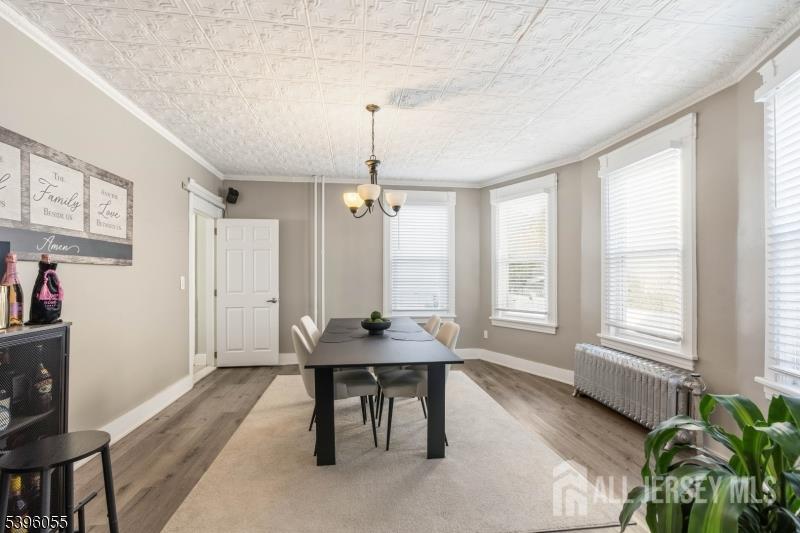 106 W Gibbons Street W