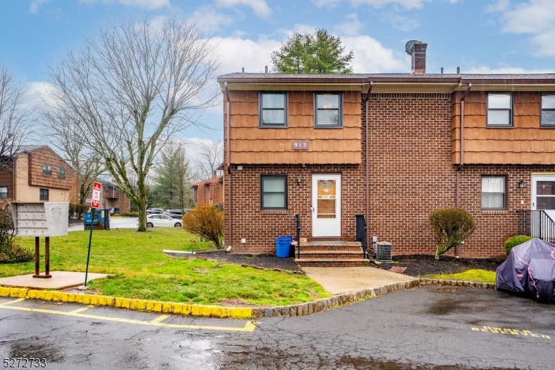 913 Renate Dr 1