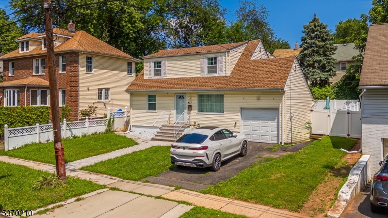 423 E 4Th Ave