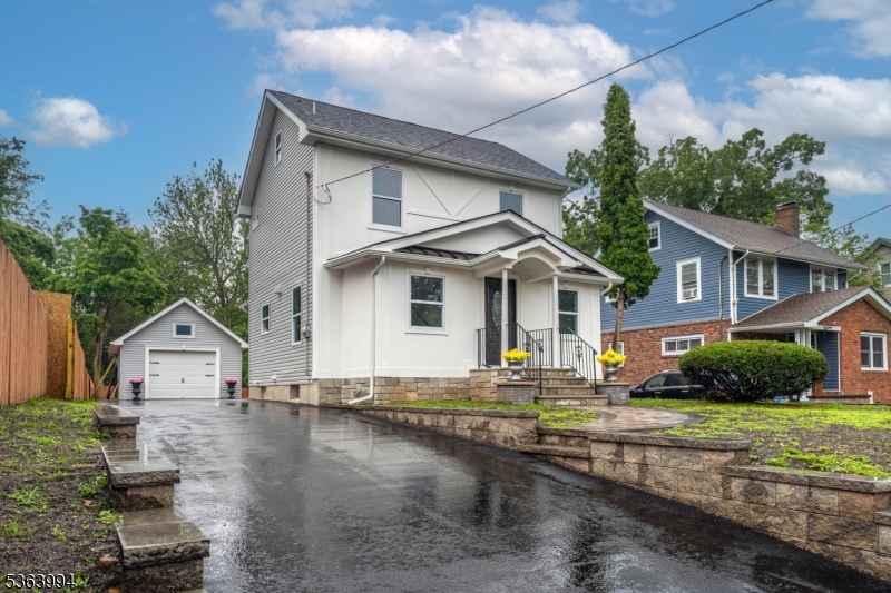 11 Raymond Ave