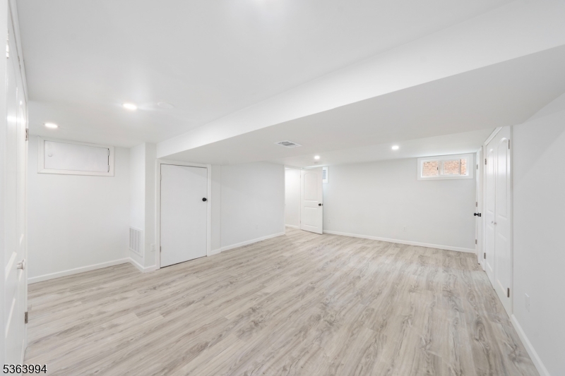 11 Raymond Ave