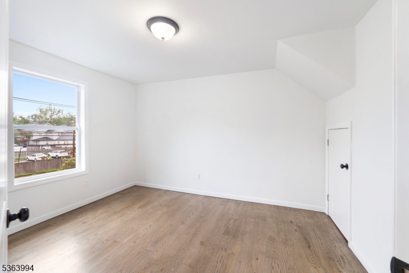 11 Raymond Ave