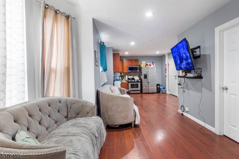 353 Fay Ave
