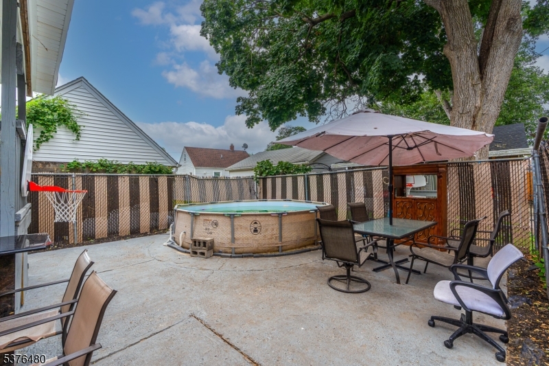 353 Fay Ave