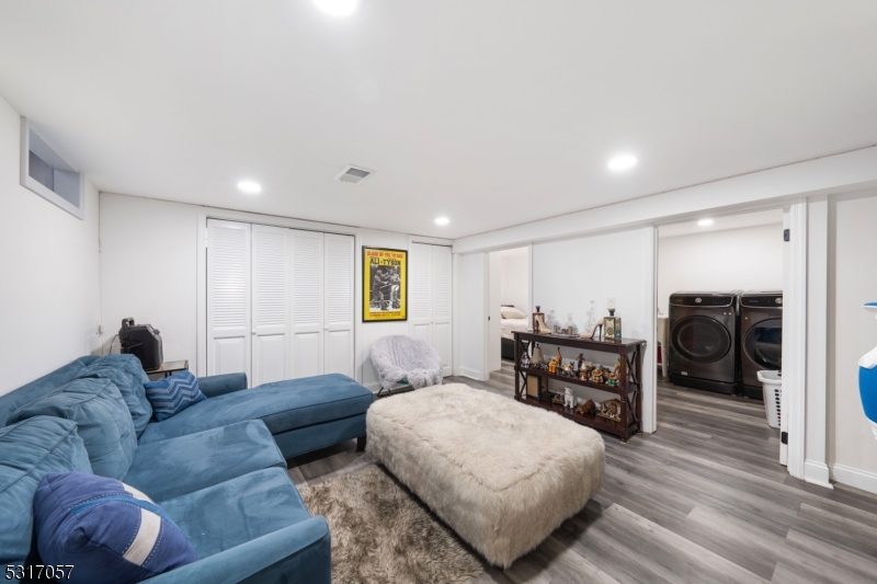71 Willoughby Rd