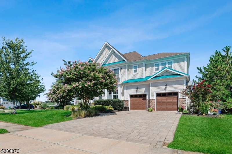 125 Northeast Dr