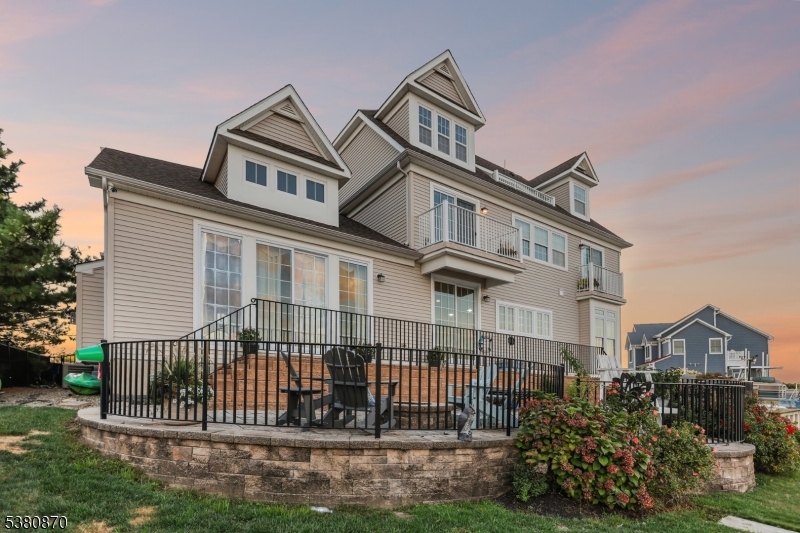 125 Northeast Dr