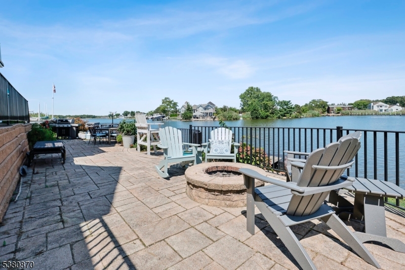 125 Northeast Dr