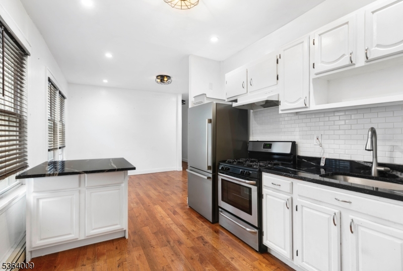 726-728 FAY AVE