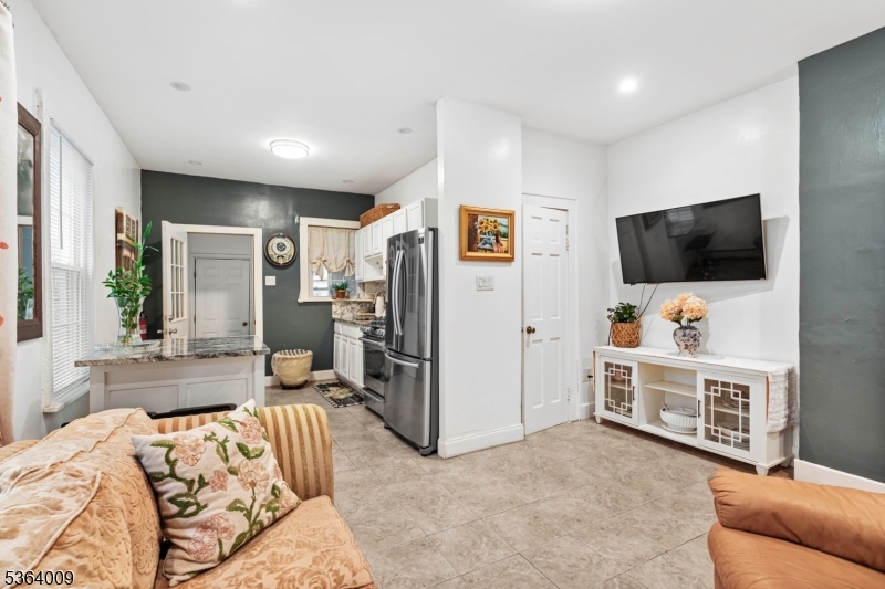 726-728 FAY AVE