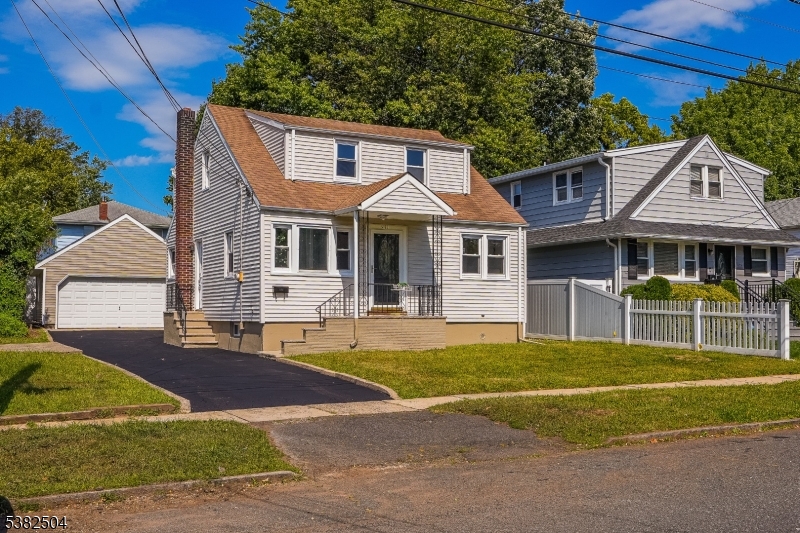 911 Hussa St
