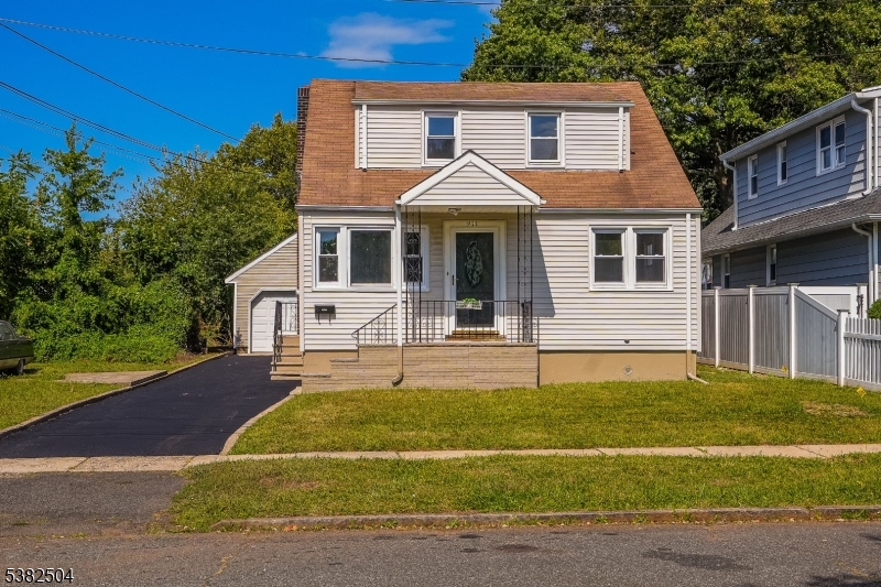 911 Hussa St
