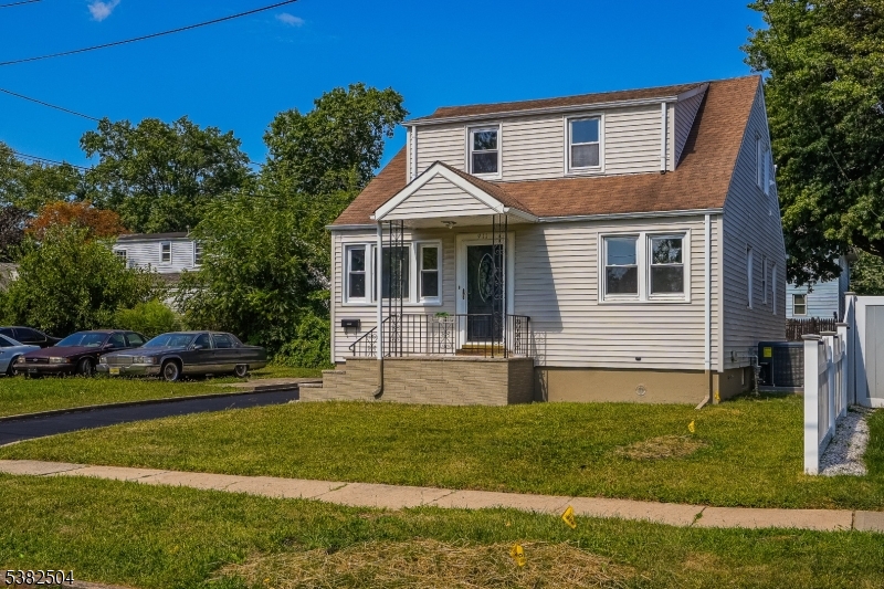 911 Hussa St