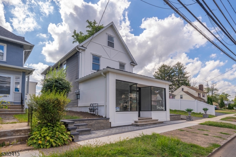 1300 E Front St
