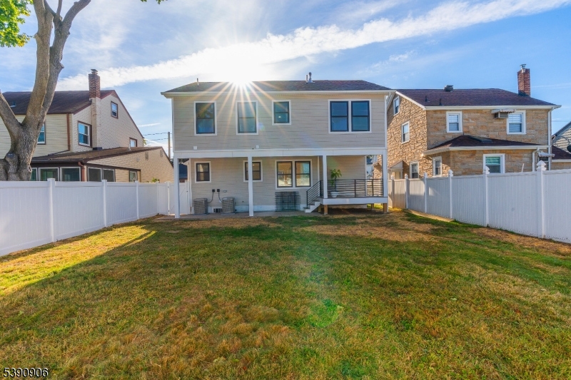 1120 Weber St