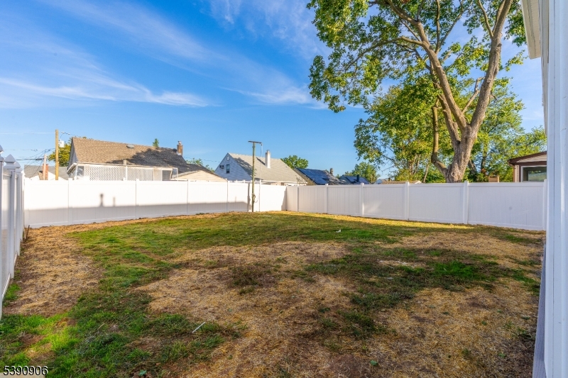1120 Weber St