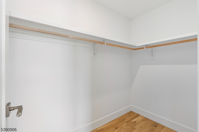 1120 Weber St