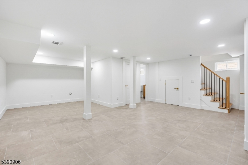 1120 Weber St