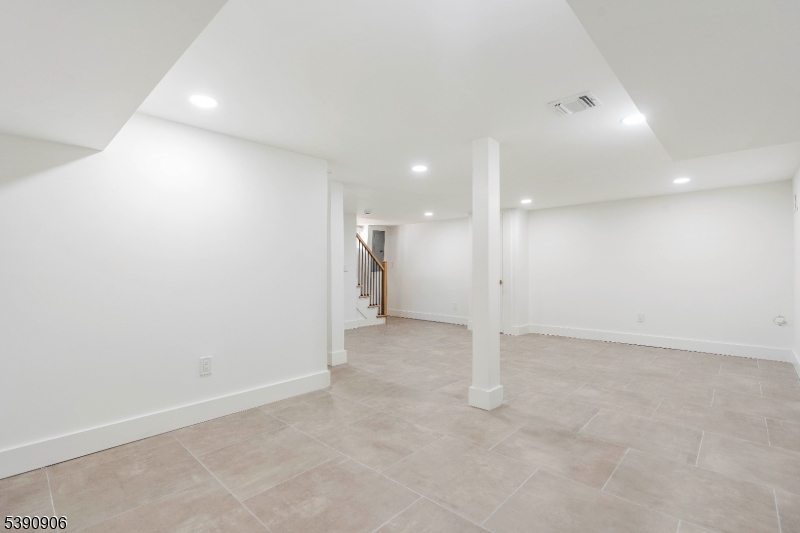 1120 Weber St