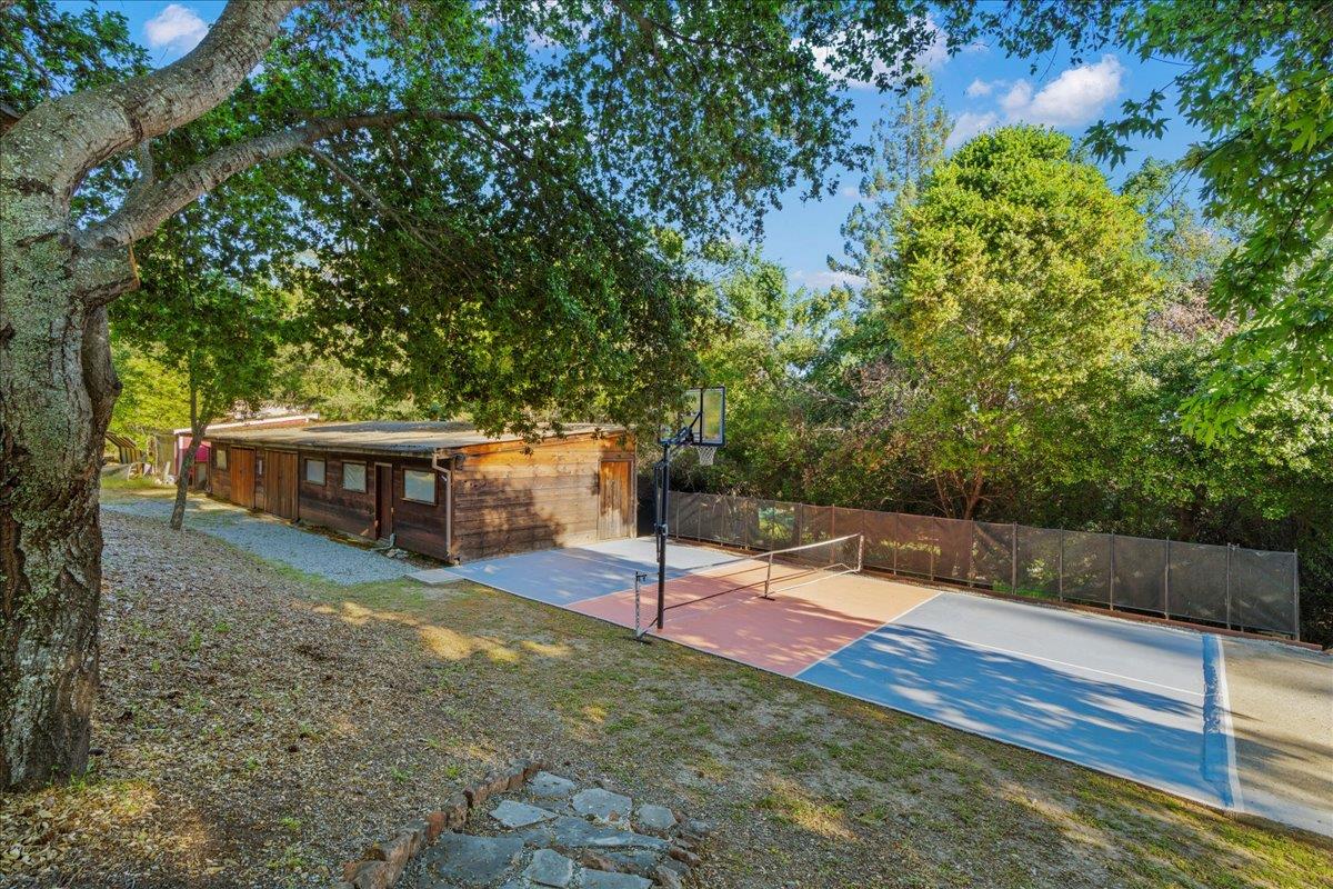 25896 Adams RD