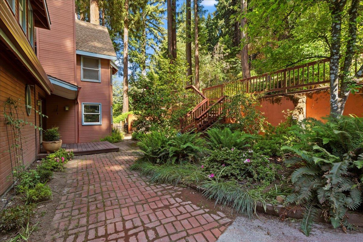 17957 Mountain Charlie RD