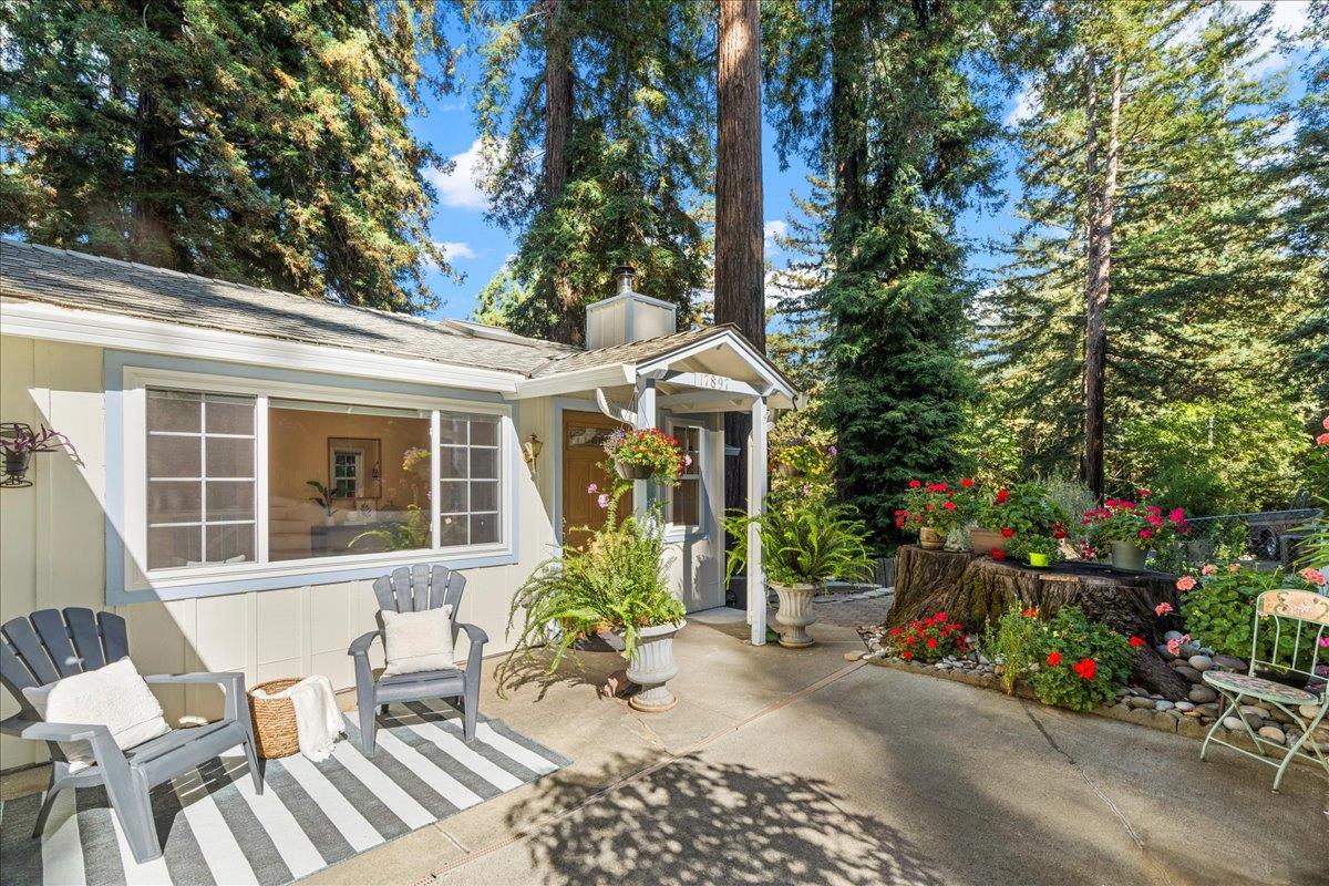 17897 Mozelle CT
