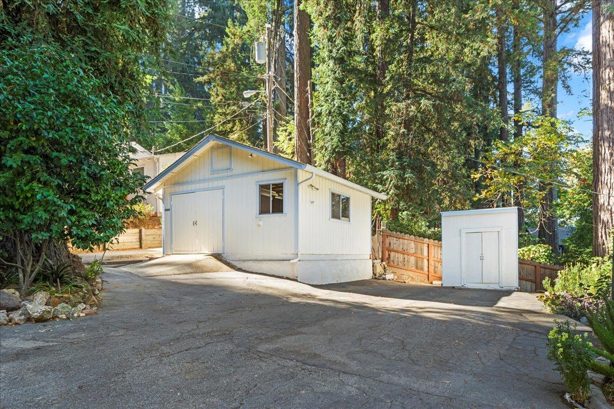 17897 Mozelle CT