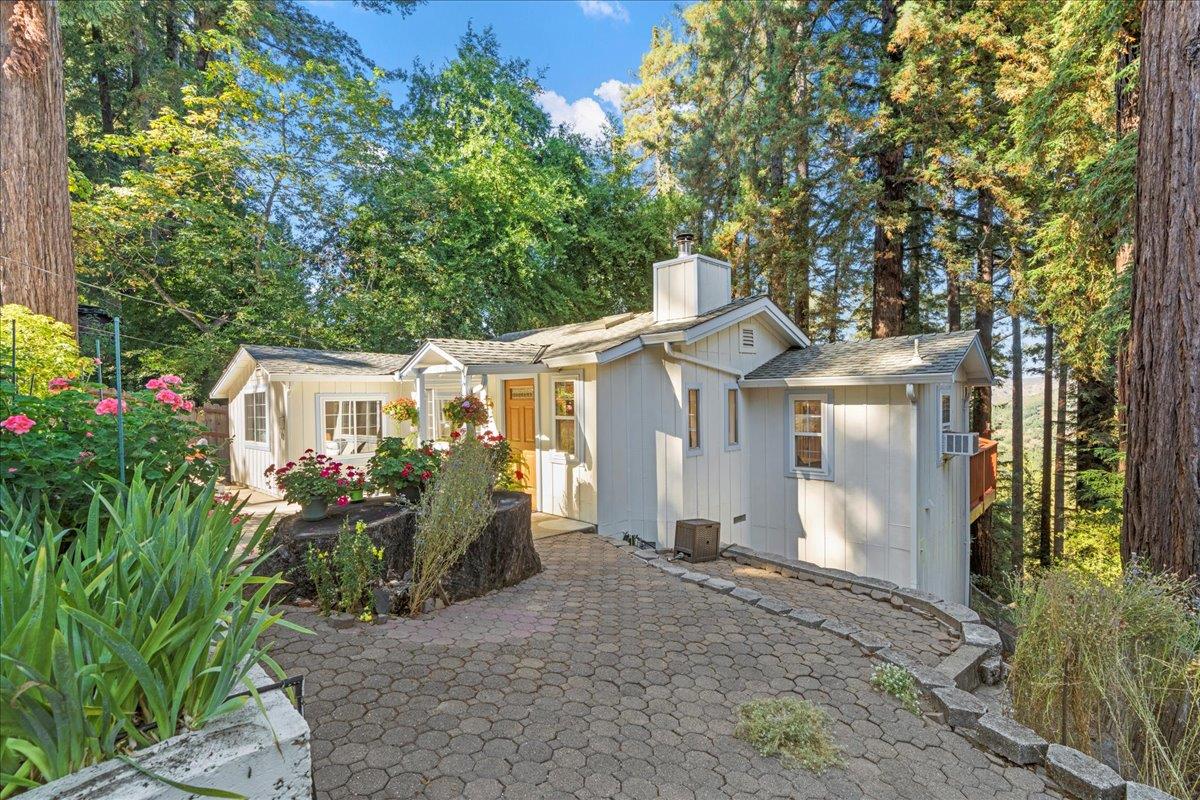 17897 Mozelle CT