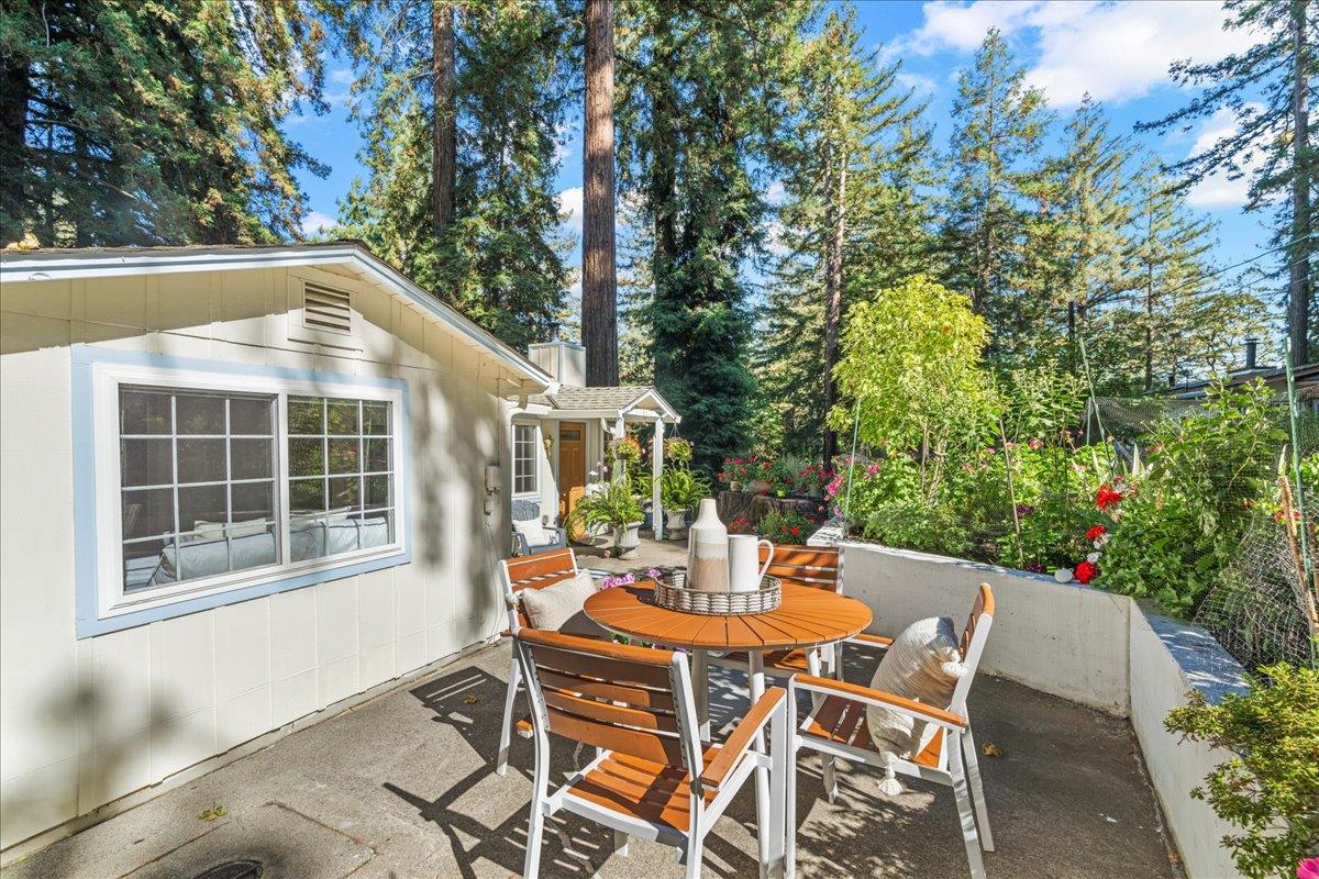 17897 Mozelle CT
