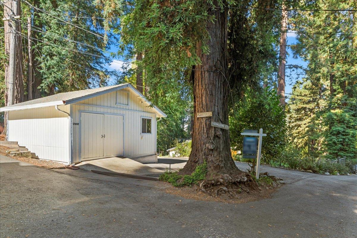 17897 Mozelle CT