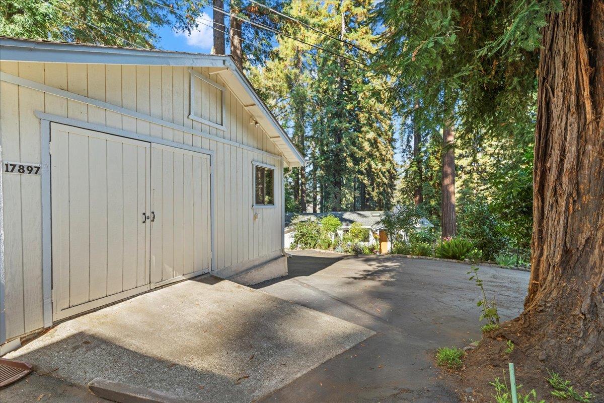 17897 Mozelle CT