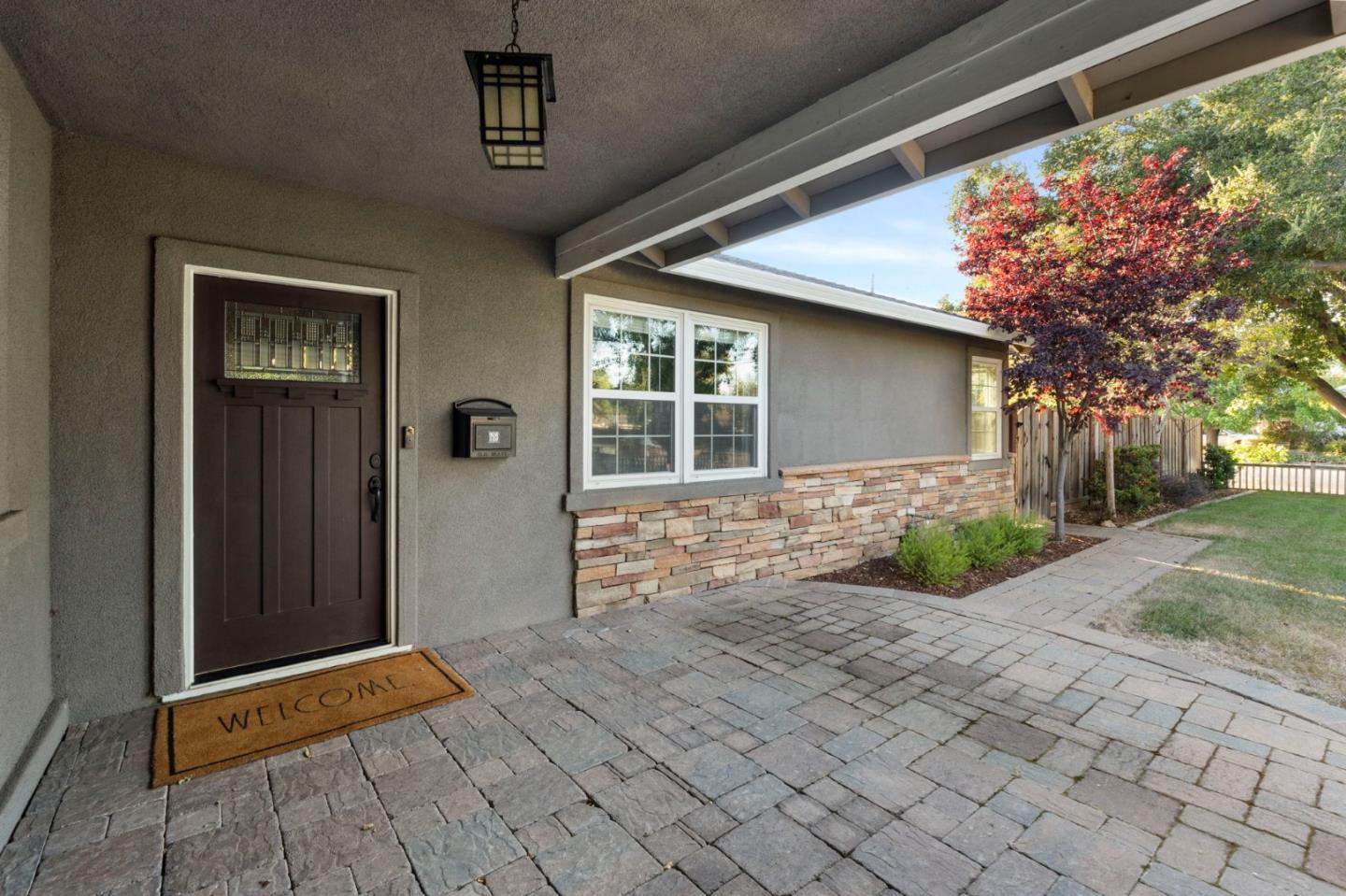 15543 Longwood DR