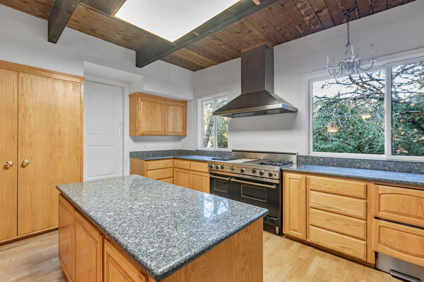 16128 Sanborn RD