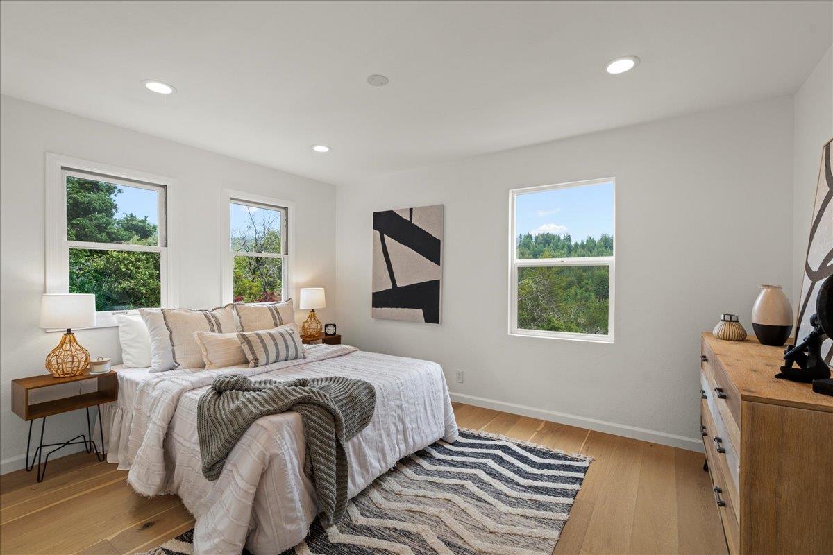 255 Cresci RD